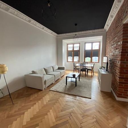 ヴロツワフWyjatkowy Apartament Blisko Rynkuアパートメント エクステリア 写真