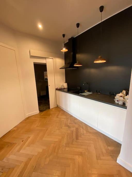 ヴロツワフWyjatkowy Apartament Blisko Rynkuアパートメント エクステリア 写真